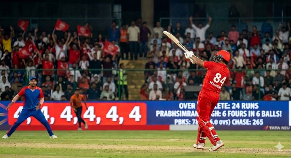 Prabhsimran Singh  6 Fours in 6 Balls vs DC 
